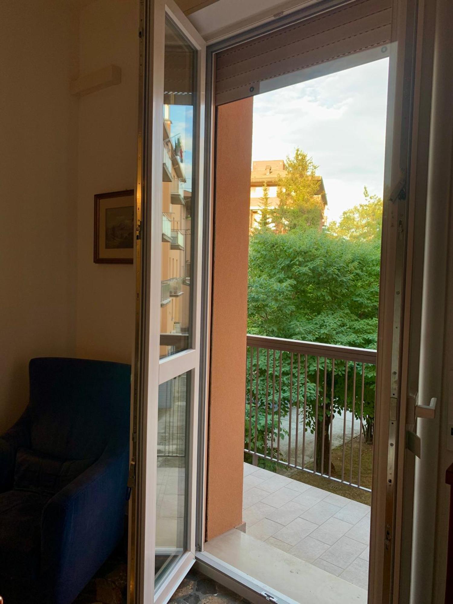 Comfortable Apartament 2 Bedroom Suitable 2-5 Pax Bolonia Exterior foto